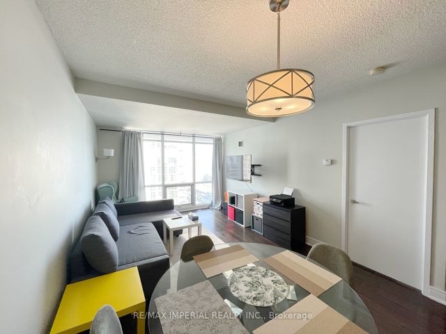 2808 - 11 Brunel Crt