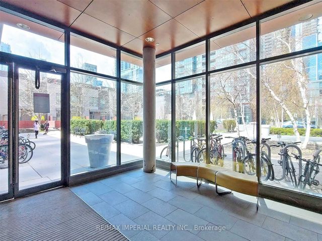 2808 - 11 Brunel Crt