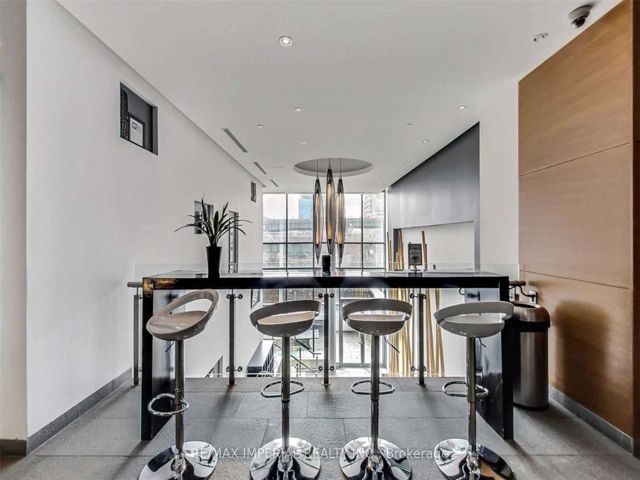 2808 - 11 Brunel Crt