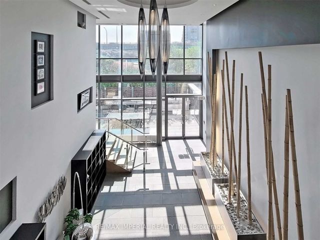 2808 - 11 Brunel Crt