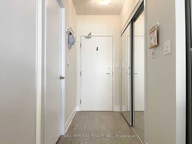 2808 - 11 Brunel Crt