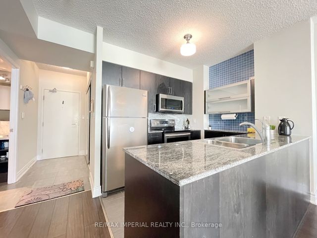 2808 - 11 Brunel Crt