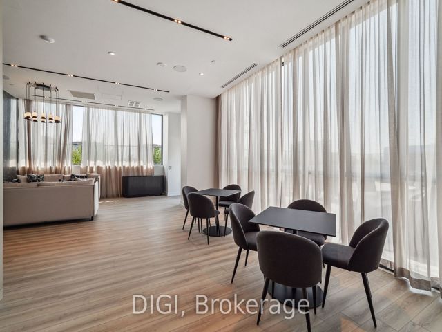 2005 - 325 Yorkland Blvd