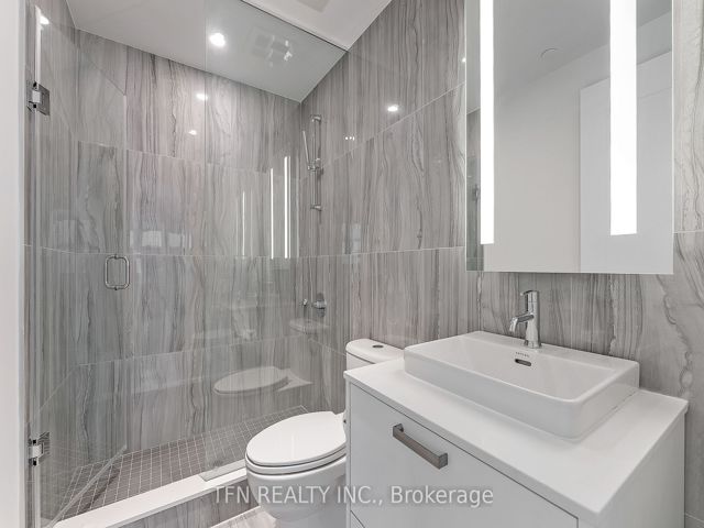1412 - 470 Front St W
