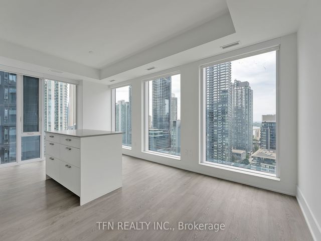 1412 - 470 Front St W