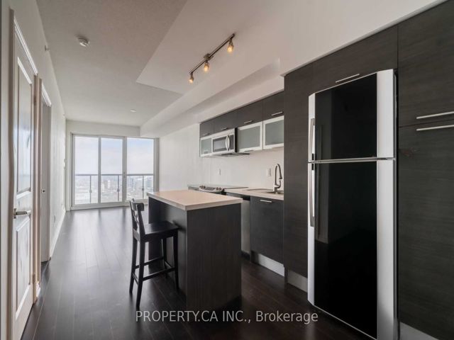 4403 - 386 Yonge St