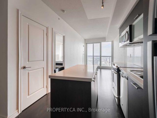 4403 - 386 Yonge St
