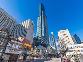 4403 - 386 Yonge St