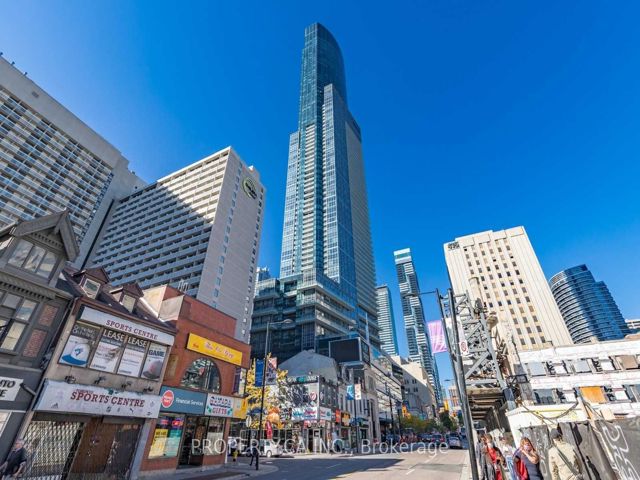 4403 - 386 Yonge St