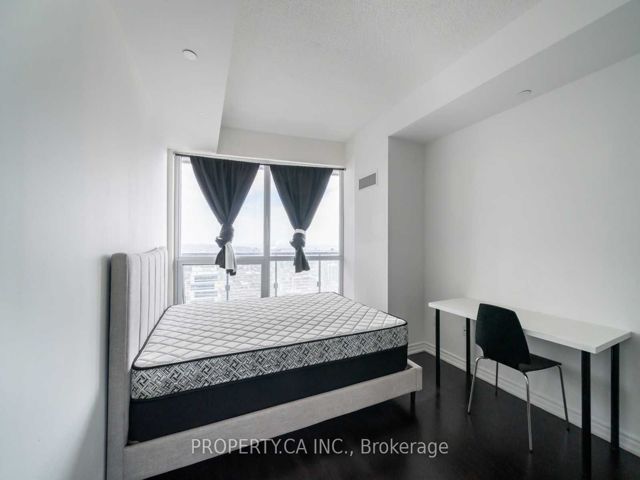 4403 - 386 Yonge St