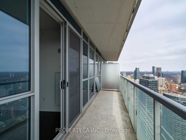 4403 - 386 Yonge St