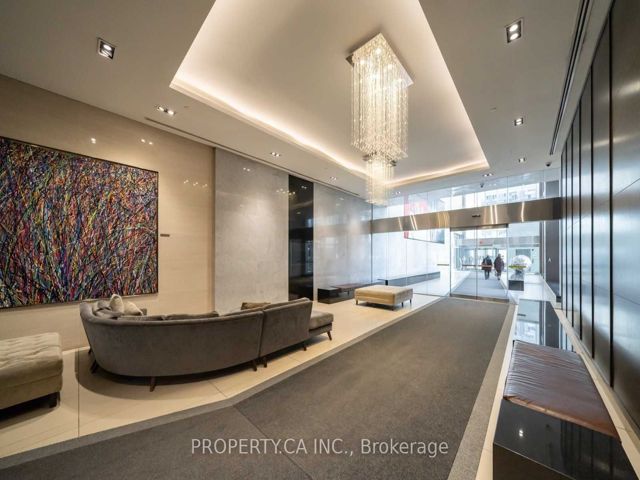 4403 - 386 Yonge St