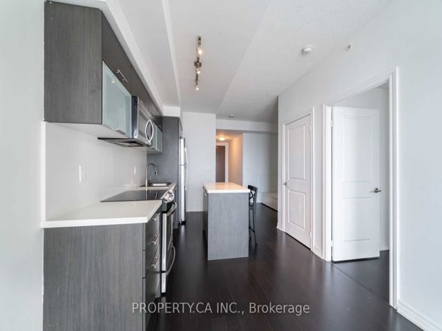 4403 - 386 Yonge St