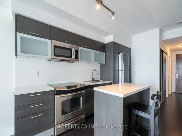 4403 - 386 Yonge St