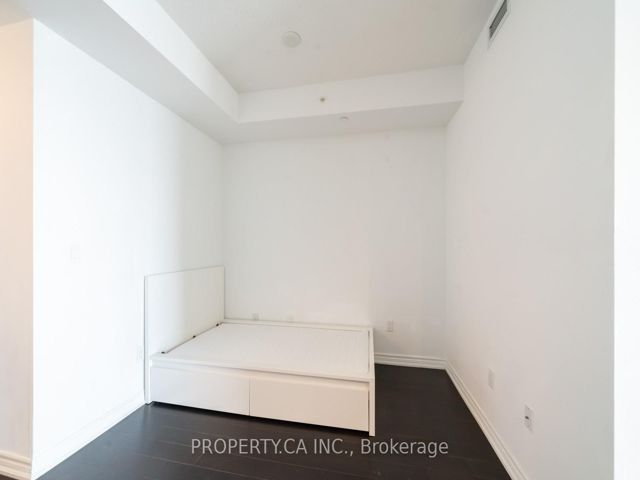 4403 - 386 Yonge St
