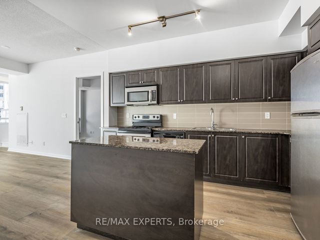 379 - 209 Fort York Blvd