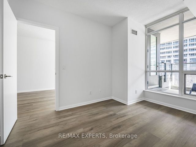 379 - 209 Fort York Blvd