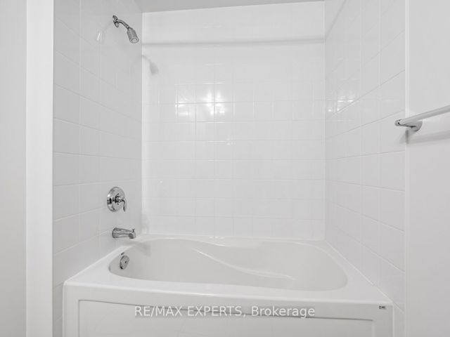 379 - 209 Fort York Blvd