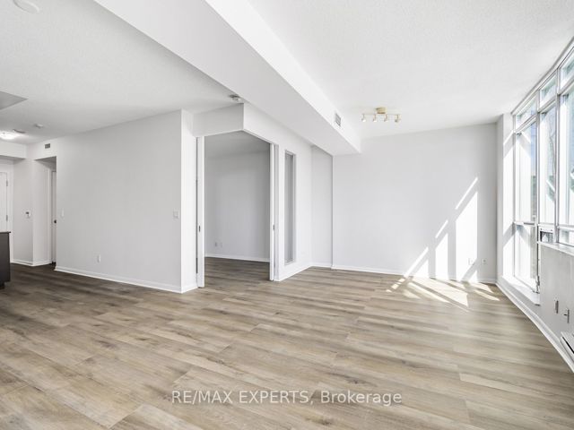 379 - 209 Fort York Blvd