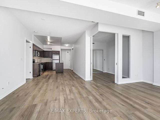379 - 209 Fort York Blvd