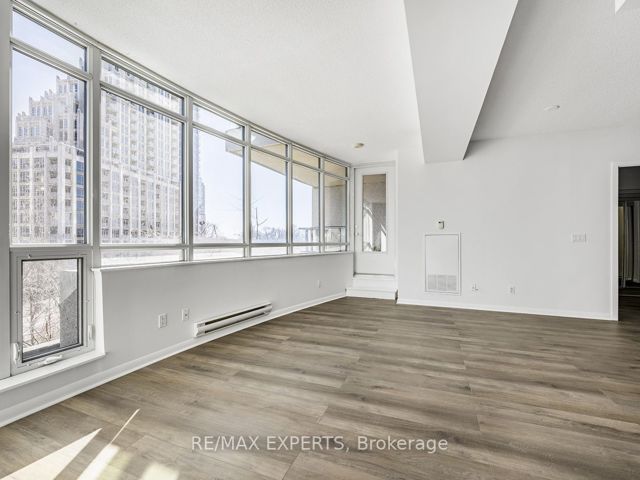 379 - 209 Fort York Blvd