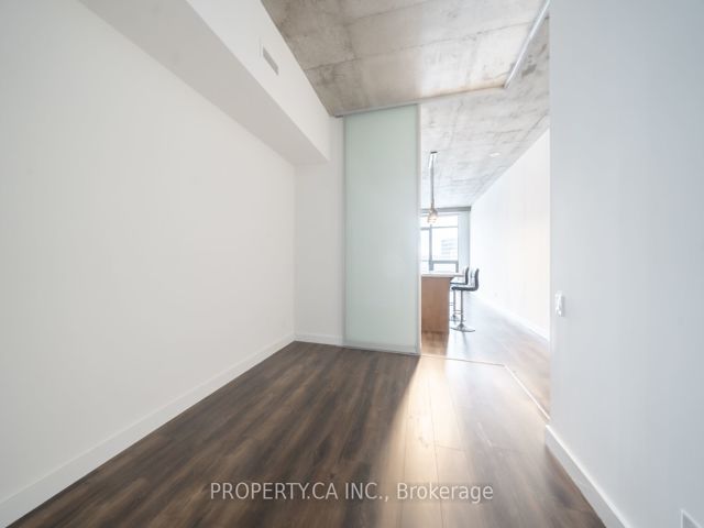 407 - 33 Mill St