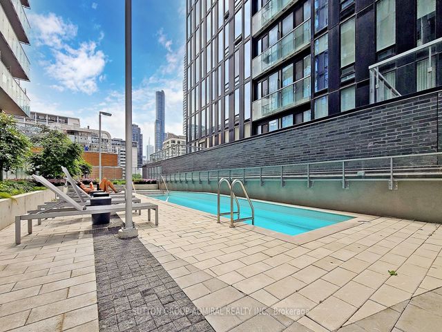 711 - 50 Wellesley St E