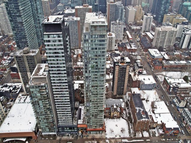 711 - 50 Wellesley St E