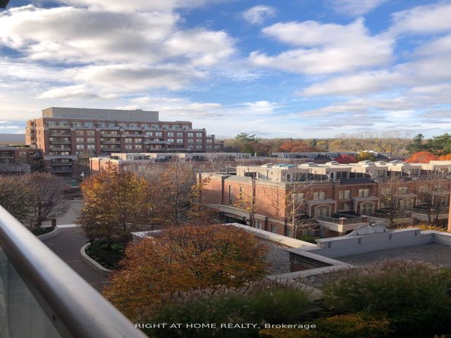 612 - 21 Burkebrook Pl