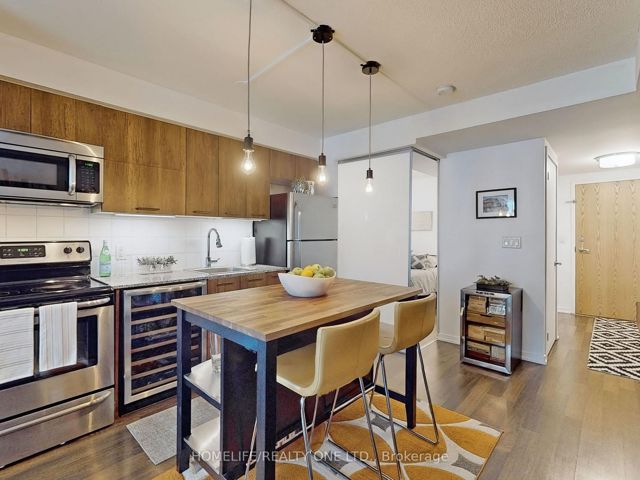 510 - 20 Joe Shuster Way