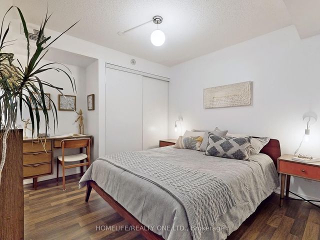 510 - 20 Joe Shuster Way