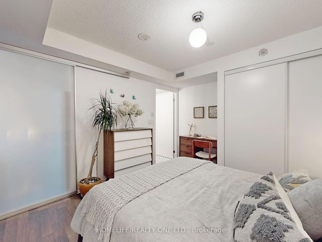 510 - 20 Joe Shuster Way