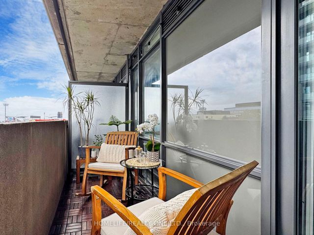 510 - 20 Joe Shuster Way