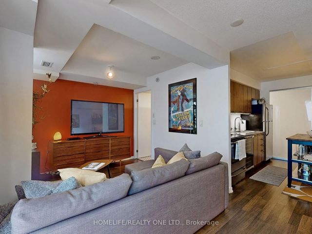 510 - 20 Joe Shuster Way
