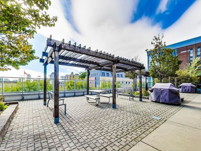 513 - 25 Cole St