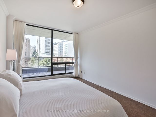 601 - 20 Avoca Ave