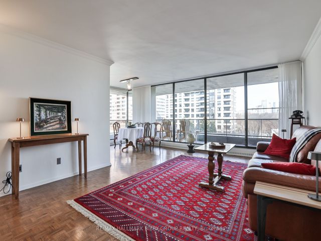 601 - 20 Avoca Ave