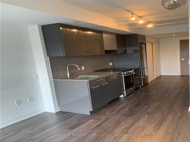 1404 - 251 Jarvis St