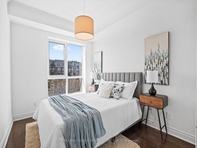 618 - 11 William Carson Cres