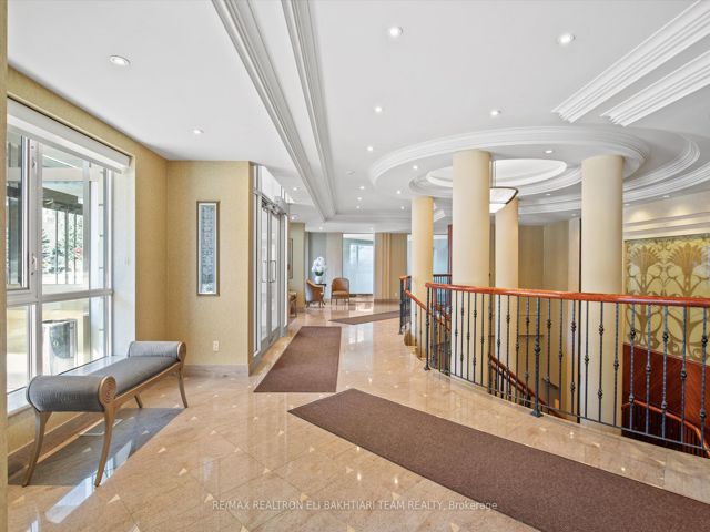 618 - 11 William Carson Cres