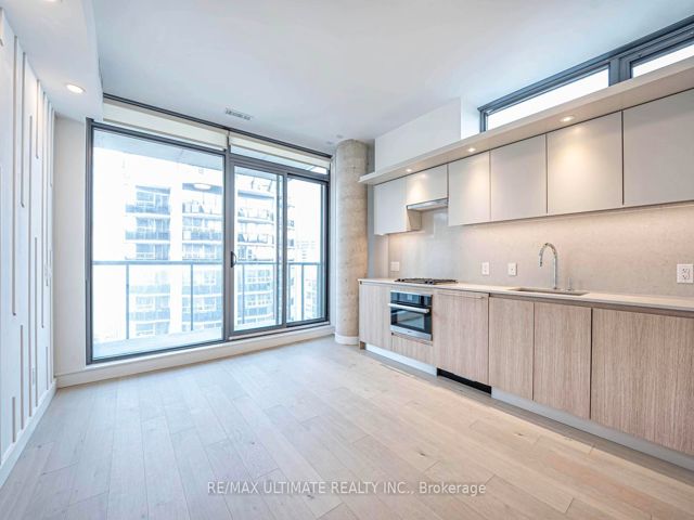 907 - 81 Wellesley St E