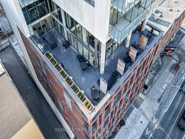 907 - 81 Wellesley St E