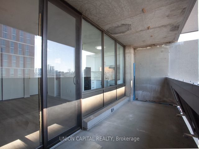 904 - 720 Spadina Ave