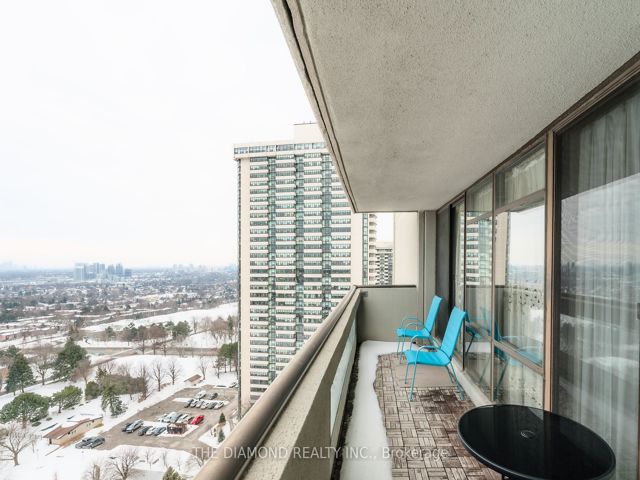 2207 - 1555 Finch Ave E