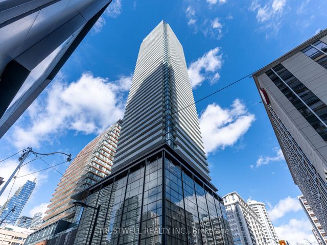 5208 - 501 Yonge St