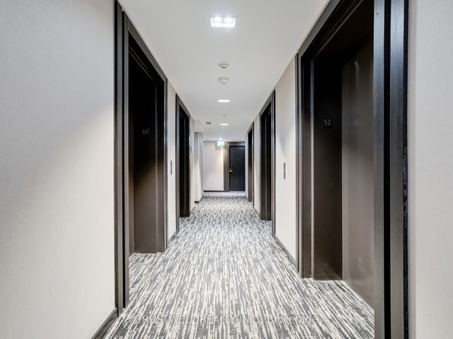 5208 - 501 Yonge St