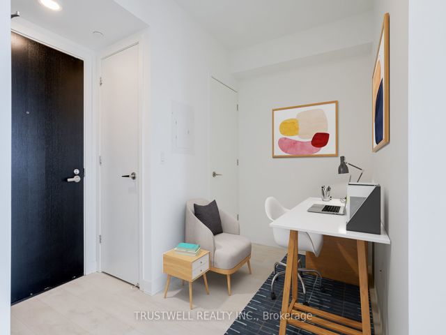 5208 - 501 Yonge St
