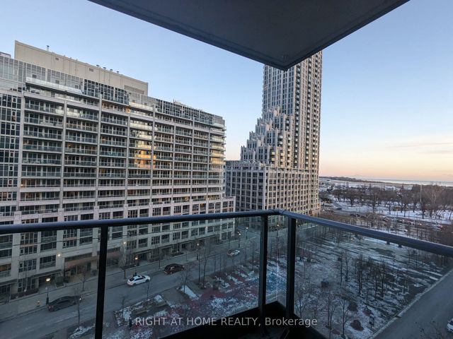 965 - 209 Fort York Blvd