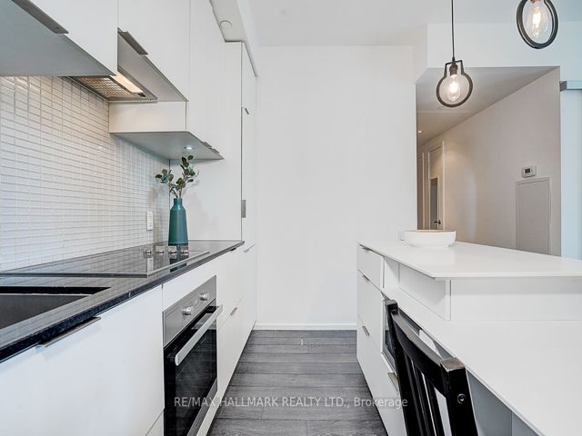 1806 - 5 St Joseph St