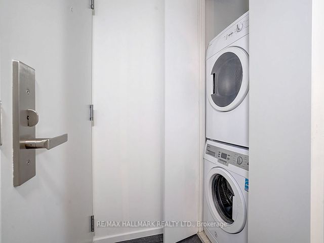 1806 - 5 St Joseph St
